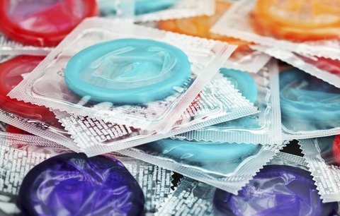 Kondom použijte jen jednou, nevymývejte ho: Varování lékařů baví vtipálky
