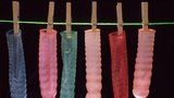 Veganské, jedlé, plátěné: Na světě se ročně použije 8 miliard kondomů 