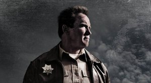 Dědek Schwarzenegger brání vesnici proti gaunerům
