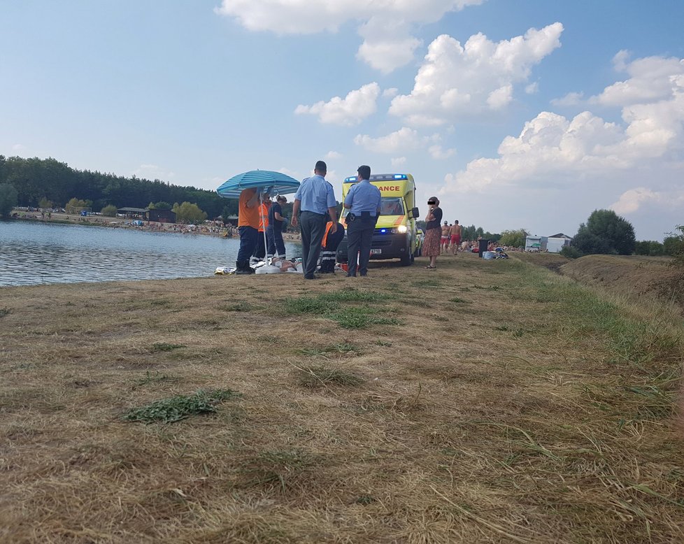 V jezeru Konětopy se utopil muž.