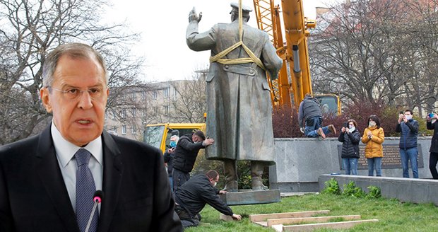 Lavrov chce sochu Koněva vrátit do Prahy na její místo. Čechům spílá: Dětinské vysvětlení