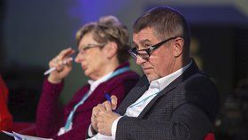 Ideová konference ANO v Ostravě: Andrej Babiš a ministryně průmyslu a obchodu Marta Nováková (26. 1. 2016)