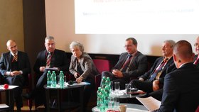 Poslední třetí panel pražské konference Krize, katastrofy, kolapsy