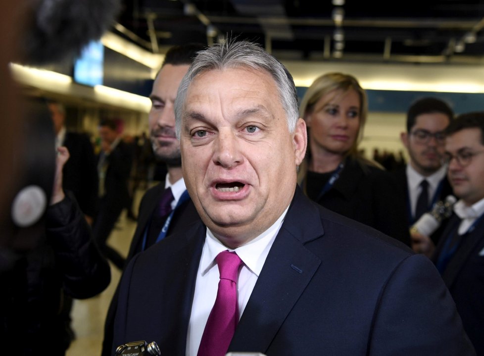 Maďarský premiér Victor Orbán na kongresu evropských lidovců v Helsinkách (8. 11. 2018)