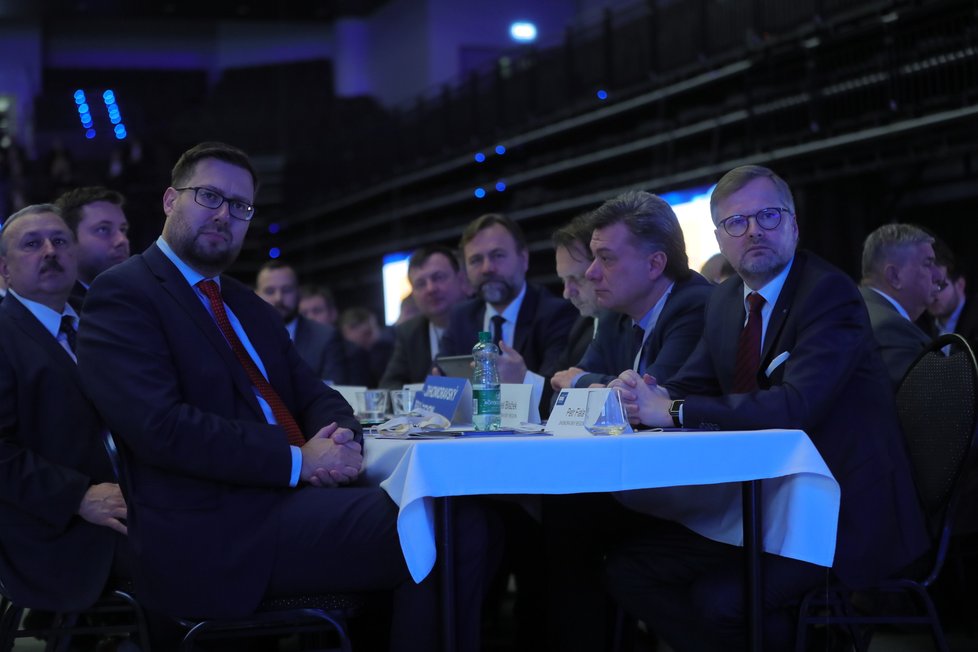 29 kongres ODS: Předseda strany Petr Fiala poslouchá projev (18.1.2020)