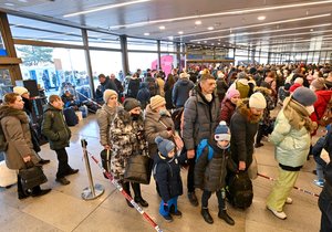 Pražské centrum pro uprchlíky přestává podle primátora zvládat nápor běženců.