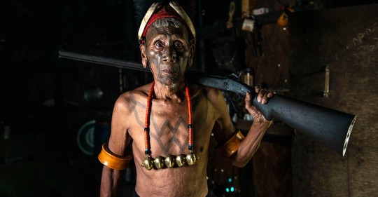 Obávaní Konjakové: Kmen posledních lovců lebek na snímcích