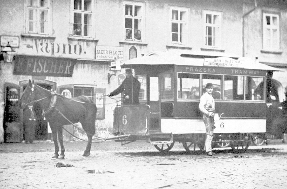 Koňka na konečné v Karlíně roku 1883