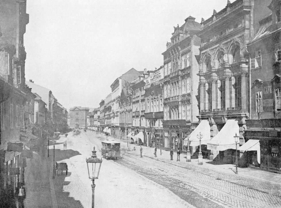 Koněspřežná tramvaj v ulici Na Příkopě roku 1875