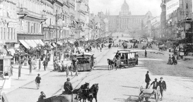 Koňská dráha na Václavském náměstí roku 1895