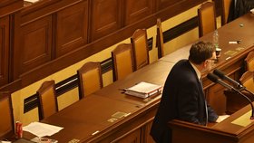 Schůze Poslanecké sněmovny ke konsolidačnímu balíčku (12.7.2023)