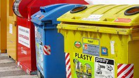 Z Tachovského náměstí v Praze 3 do konce roku dočasně zmizely kontejnery na tříděný odpad. (ilustrační foto)