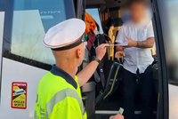 Posvítili si na autobusy: Rakouský šofér své firmě zavařil, hrozí pokuta až půl milionu