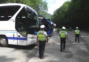 Víkendová akce zaměřená na řidiče autobusů přinesla nejedno překvapení. Ve Znojmě přistihli policisté šoféra linky, který vyjel s 1,8 promile v krvi. Ilustrační foto.