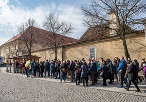 Bezpečnostní kontroly na Pražském hradě 