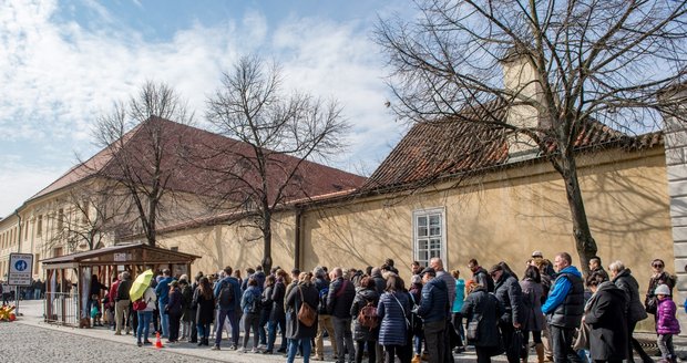 Bezpečnostní kontroly na Pražském hradě