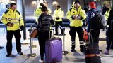 Ukaž pas, turisto! Švédsko si kvůli uprchlíkům posvítí i na Čechy