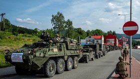 Přes Česko se přesunula první část amerického konvoje. Vojáci se přesouvají  ze základny v německém Vilsecku na cvičení Saber Strike do Polska a Pobaltí. Jejich cesta vedla z Rozvadova, přes Starou Boleslav na hraniční přechod v Náchodě.