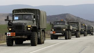 Šéf NATO: U ukrajinských hranic jsou další tisíce ruských vojáků