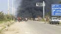 Útok na konvoj autobusů, které převážely lidi z evakuovaných vesnic: Výbuch zabil desítky lidí