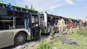 Útok sebevražedného atentátníka na konvoj v Sýrii nepřežilo přes sto lidí včetně 68 dětí.