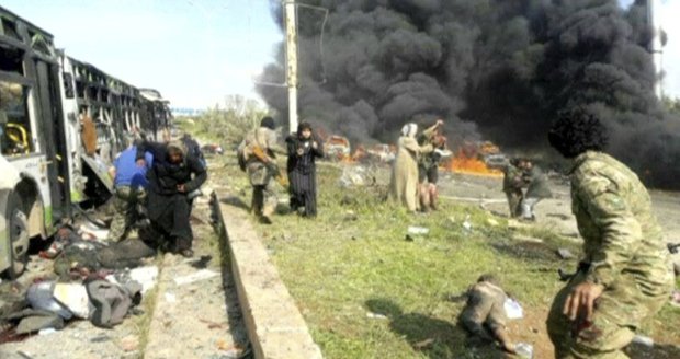 Nejméně 112 mrtvých po explozi u autobusů. Evakuace v Sýrii skončila tragicky