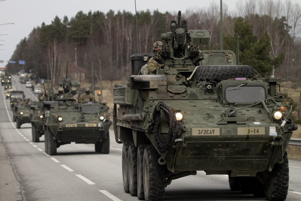 Jízda dragounů, tedy americký vojenský konvoj, vyrazila z Estonska přes Lotyšsko a Litvu
