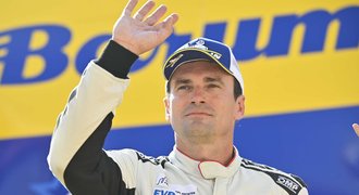Česká legenda ve formě. Rekordman Kopecký vede v polovině Barum rallye Česká legenda ve formě. Rekordman Kopecký vede v polovině Barum rallye