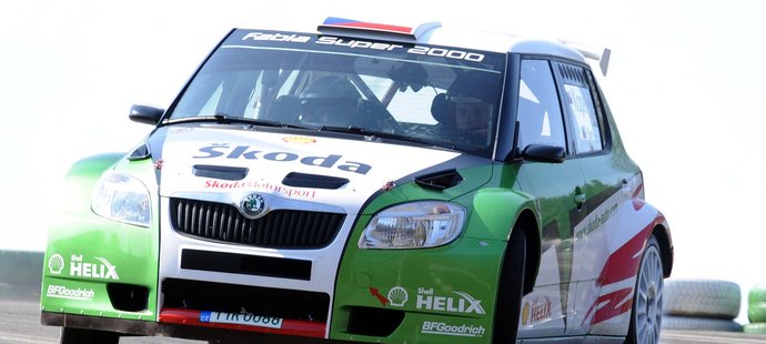 Jan Kopecký  je na Rallye Azory po prvním dnu čtvrtý