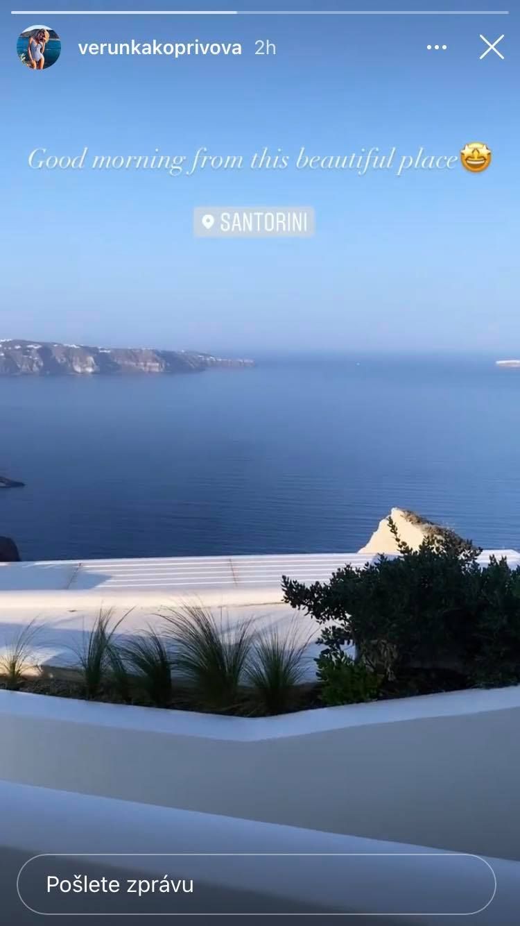 Veronika s Mírou na Santorini