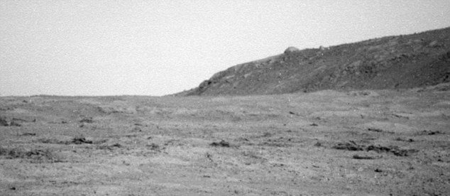 Kopuli zachytila sonda Curiosity.