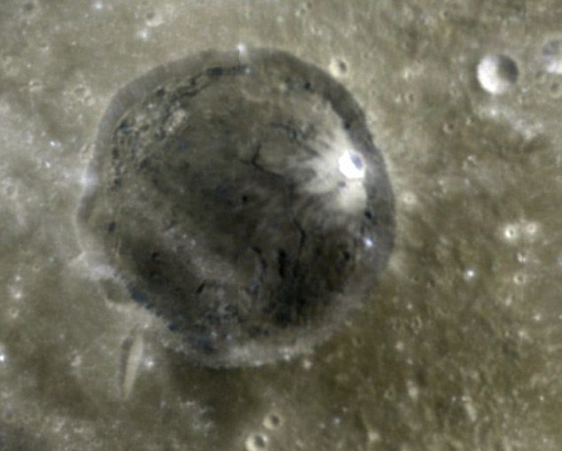 Podobnou kopuli našla NASA už na Měsíci.
