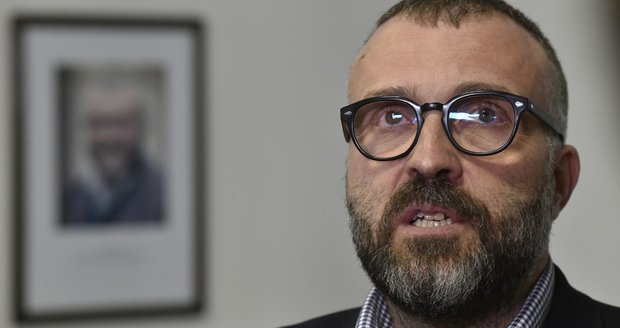 Zastupitelé Frýdku-Místku odvolali z funkce primátora Petra Korče (Naše Město F-M). Zastupitelé Frýdku-Místku odvolali z funkce primátora Petra Korče (Naše Město F-M).