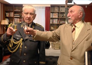 Generál Emil Boček (94, vlevo) a plukovník ve výslužbě Antonín Malach (90) patří mezi nejvýznamnější válečné veterány na Brněnsku.