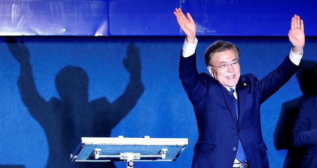 Jižní Korea má po zkorumpované prezidentce nového lídra. Bude milejší na KLDR