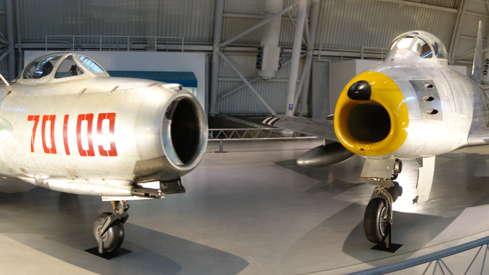 Mig-15 a F-86 Sabre 