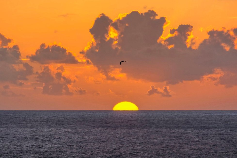 Západ slunce v Sunset Logas Beach na severu ostrova