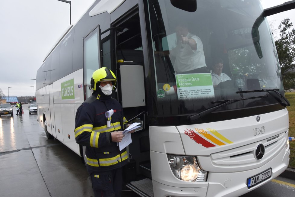 Kontroly na hraničním přechodu z Německem na dálnici D5 v Rozvadově na Tachovsku.