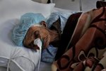 Boj s koronavirem v nemocnici v Kábulu.