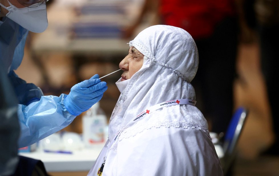 Testování afghánských uprchlíků ve Španělsku (19. 8. 2021) Testování afghánských uprchlíků ve Španělsku (19. 8. 2021)