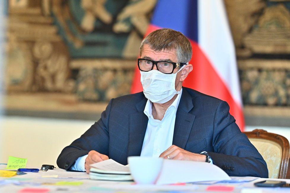 Premiér Andrej Babiš na mimořádném zasedání kabinetu (30.4.2020)