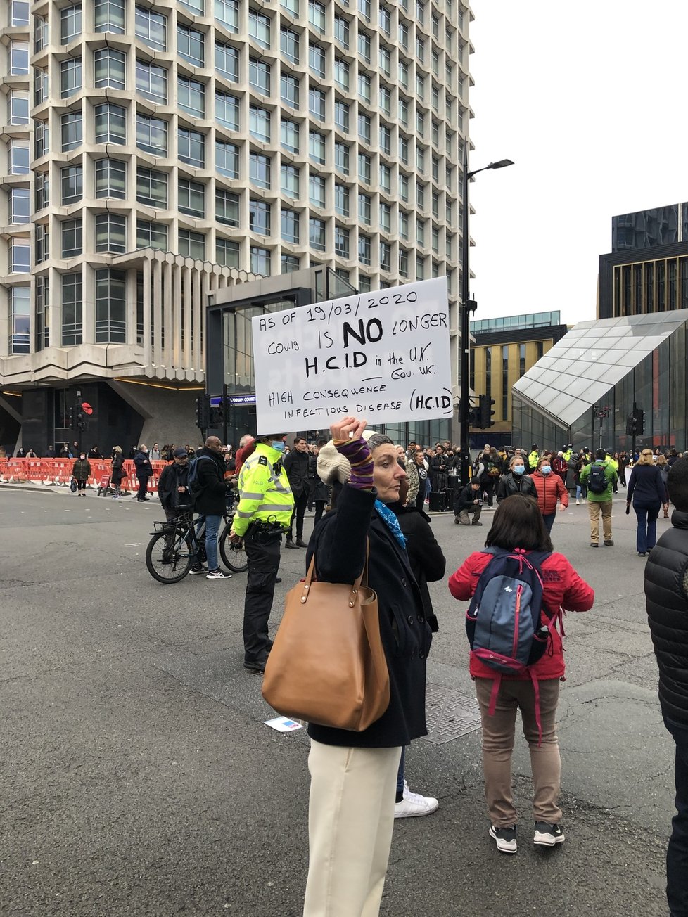 Demonstrace odpůrců protikoronavirových restrikcí a zejména povinného očkování