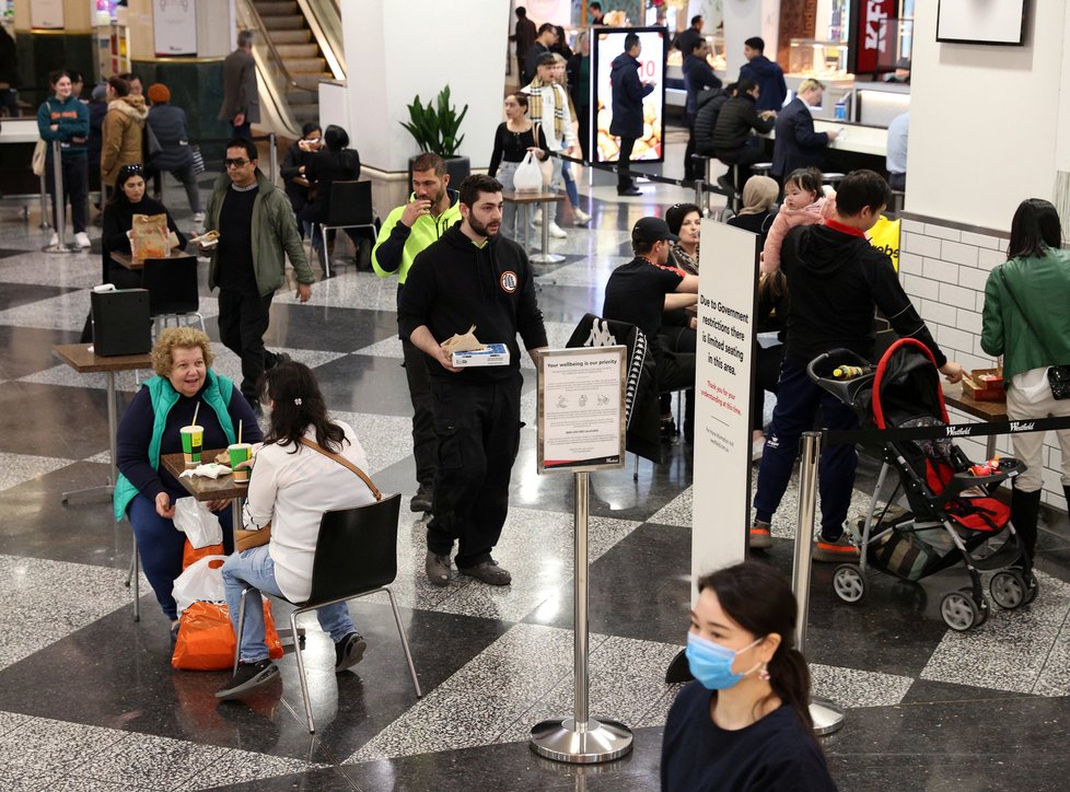 V Austrálii došlo k razantnímu zvýšení počtu nákazy koronavirem. Protinožci se obávají druhé vlny.