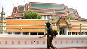 Pandemie koronaviru zasáhla i thajský Bangkok a jeho chrámy.