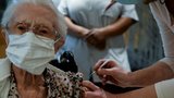 Registrace na očkování: Seniorům v Ostravě pomohou strážníci a úředníci