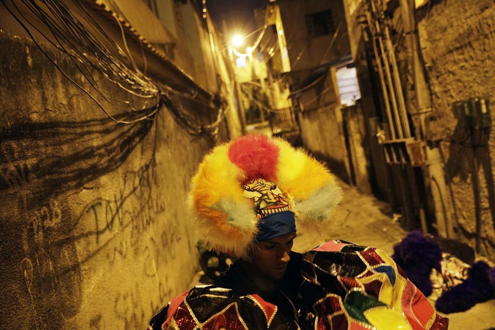 Koronavirus v Brazílii: Karneval v Riu de Janeiru se letos nekoná, o všechny oslavy ale lidé nepřišli.