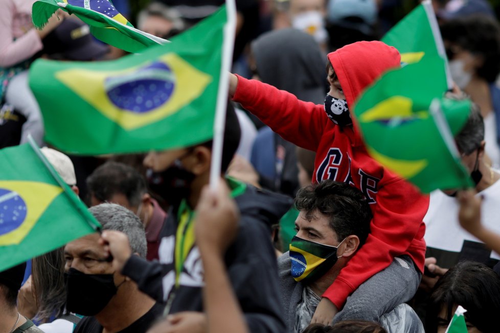 Koronavirus v Brazílii: Protest podnikatelům proti opatřením spojených s nákazou.