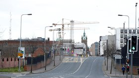 Koronavirus v Británii (31.03.2020). Vylidněné ulice  v Belfastu.