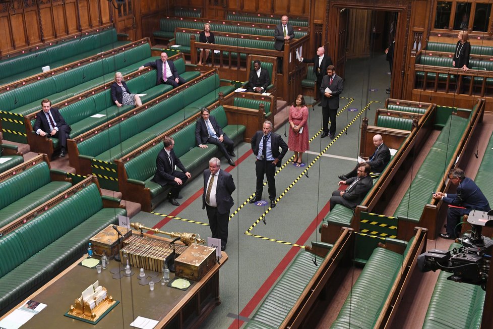 Britský parlament v době koronaviru. (3. 6. 2020)