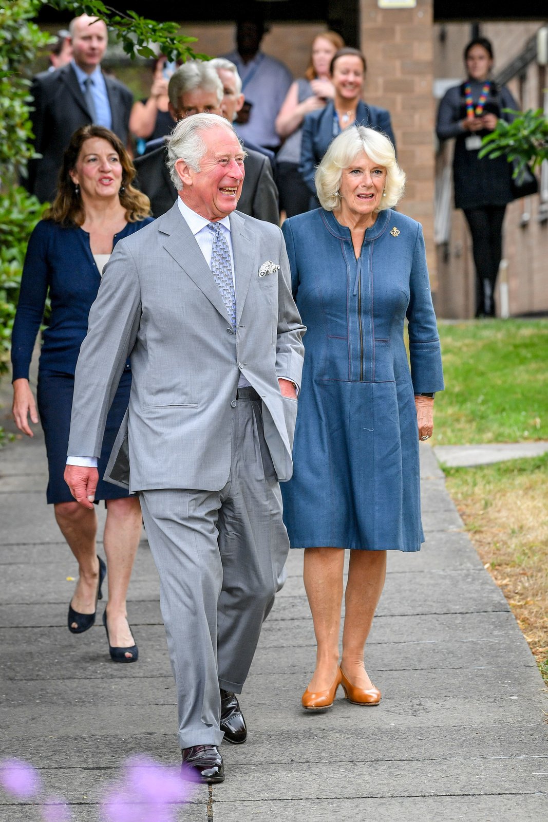 Princ Charles s manželkou Camillou navštívil britské zdravotníky.